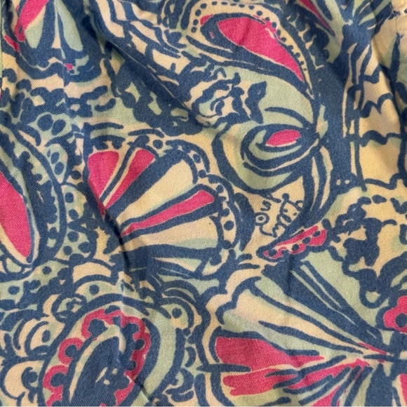 Lilly Pulitzer Blue and Pink Patterned Shorts Girls Size M - Picture 6 of 6